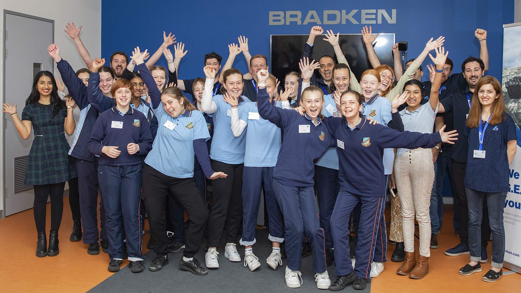 Bradken’s Innovation Centre recently hosted a visit from a group of female students from Lambton High School as part of our involvement with the University of Newcastle’s HunterWISE STEM Outreach program.